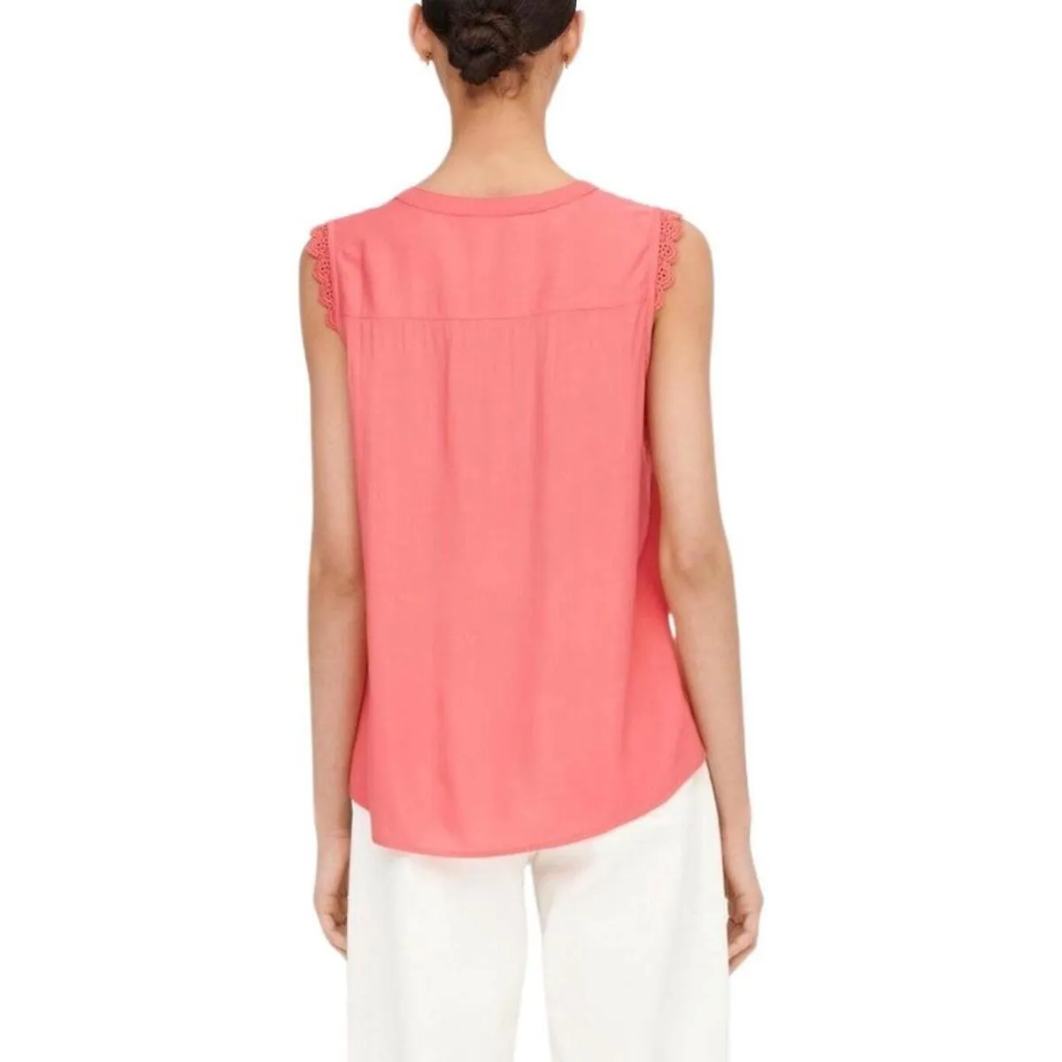 15157656CORAL PARAD