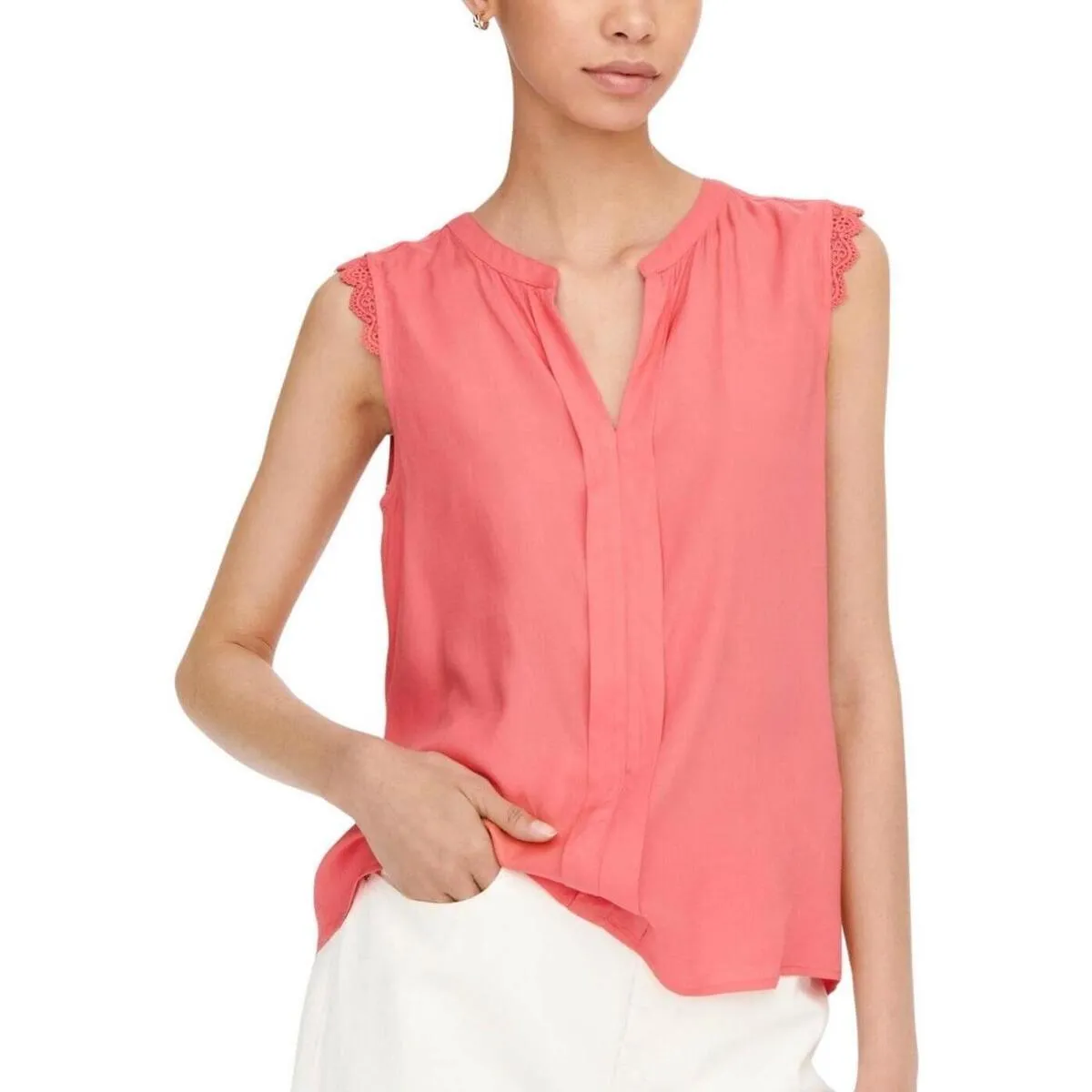15157656CORAL PARAD