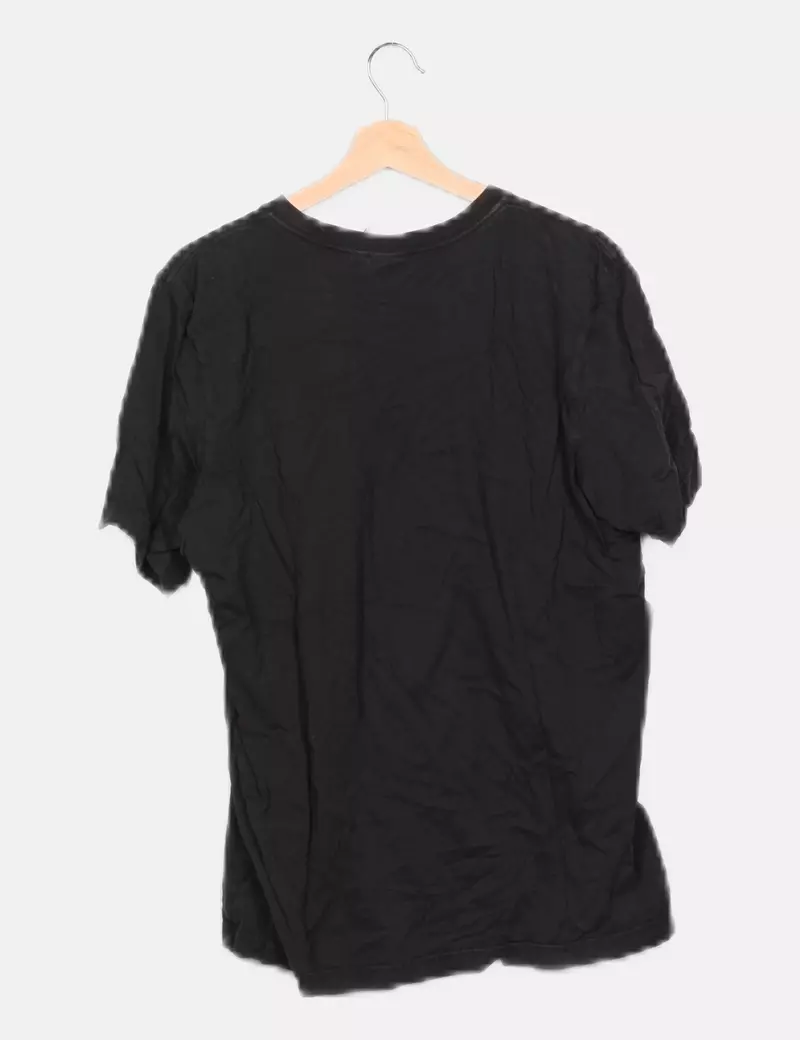 Adidas Camiseta negra logo bordado