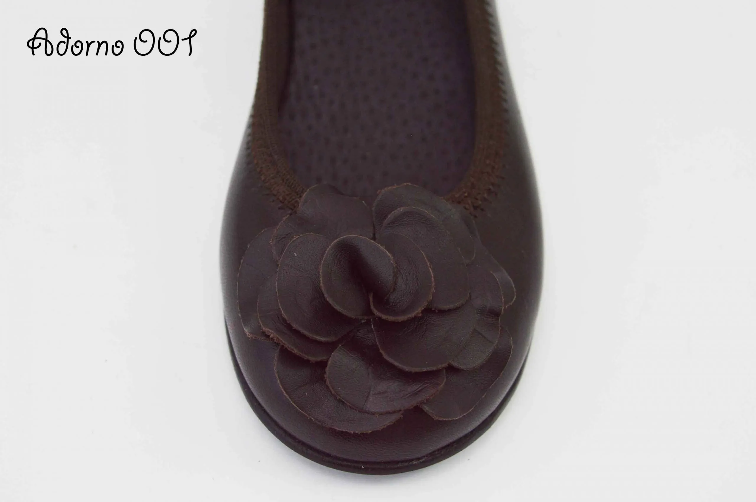 Adornos de piel en marron chocolate para zapatos