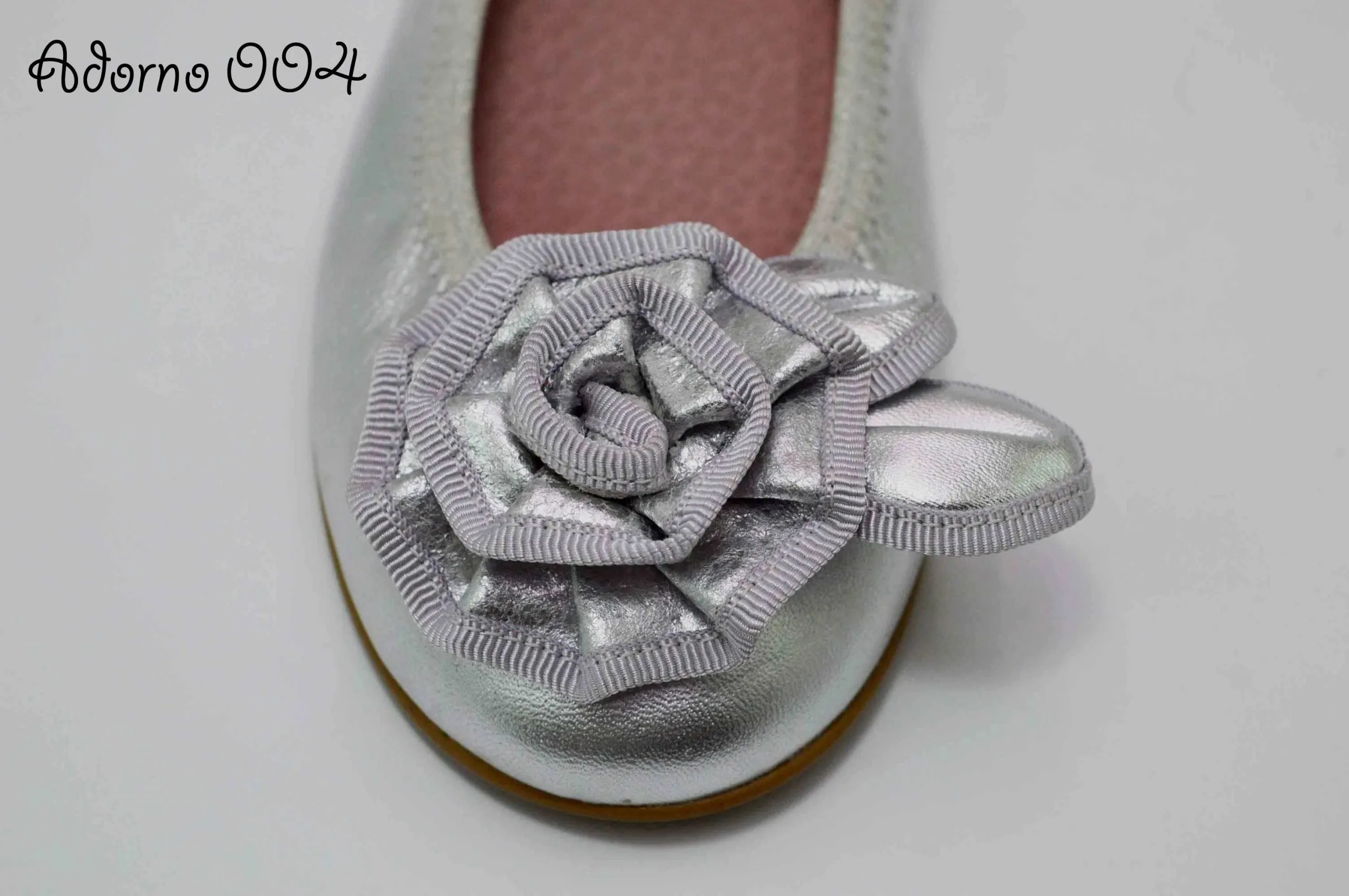 Adornos flor de piel en plata para zapatos