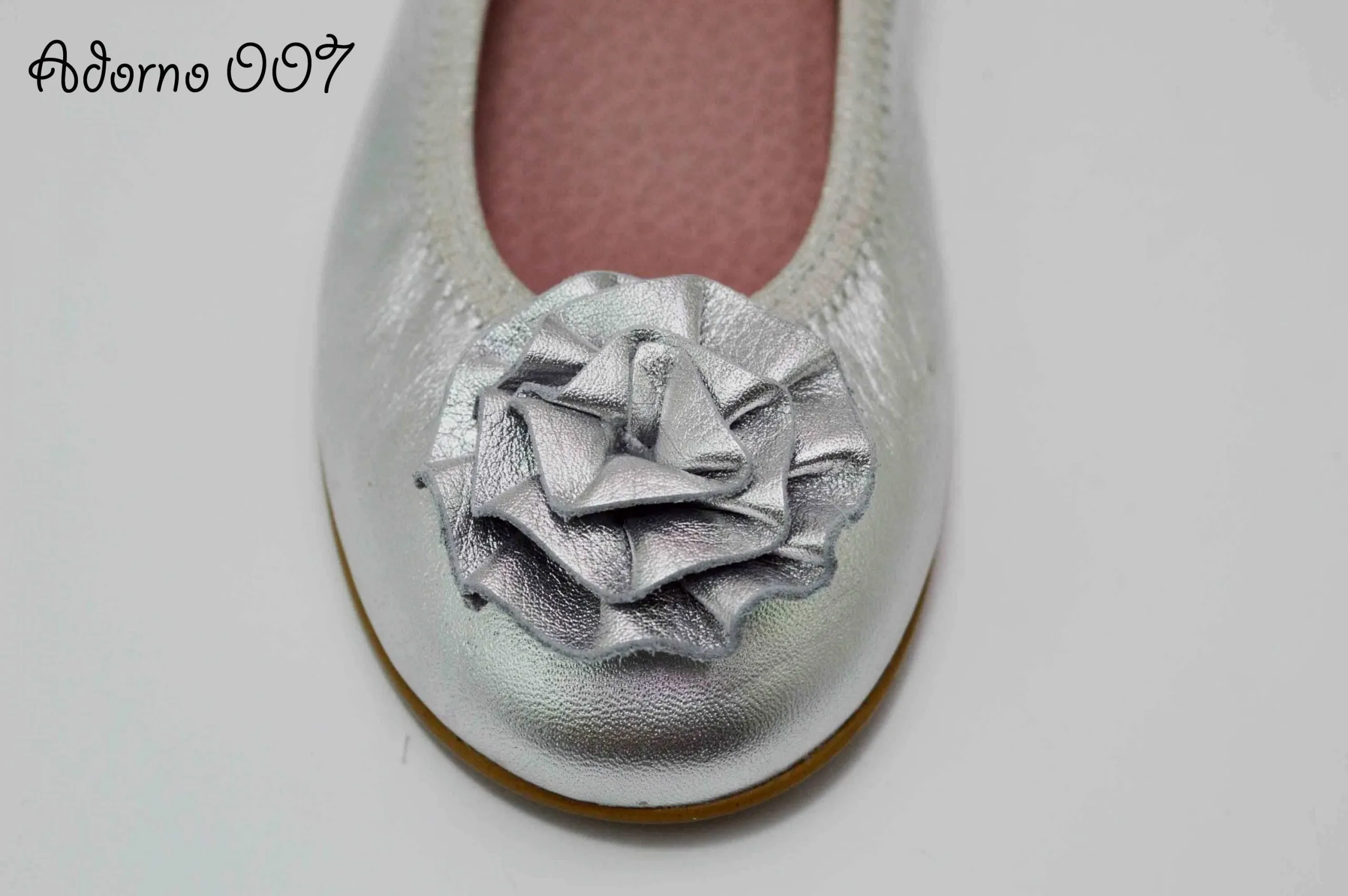 Adornos flor de piel en plata para zapatos
