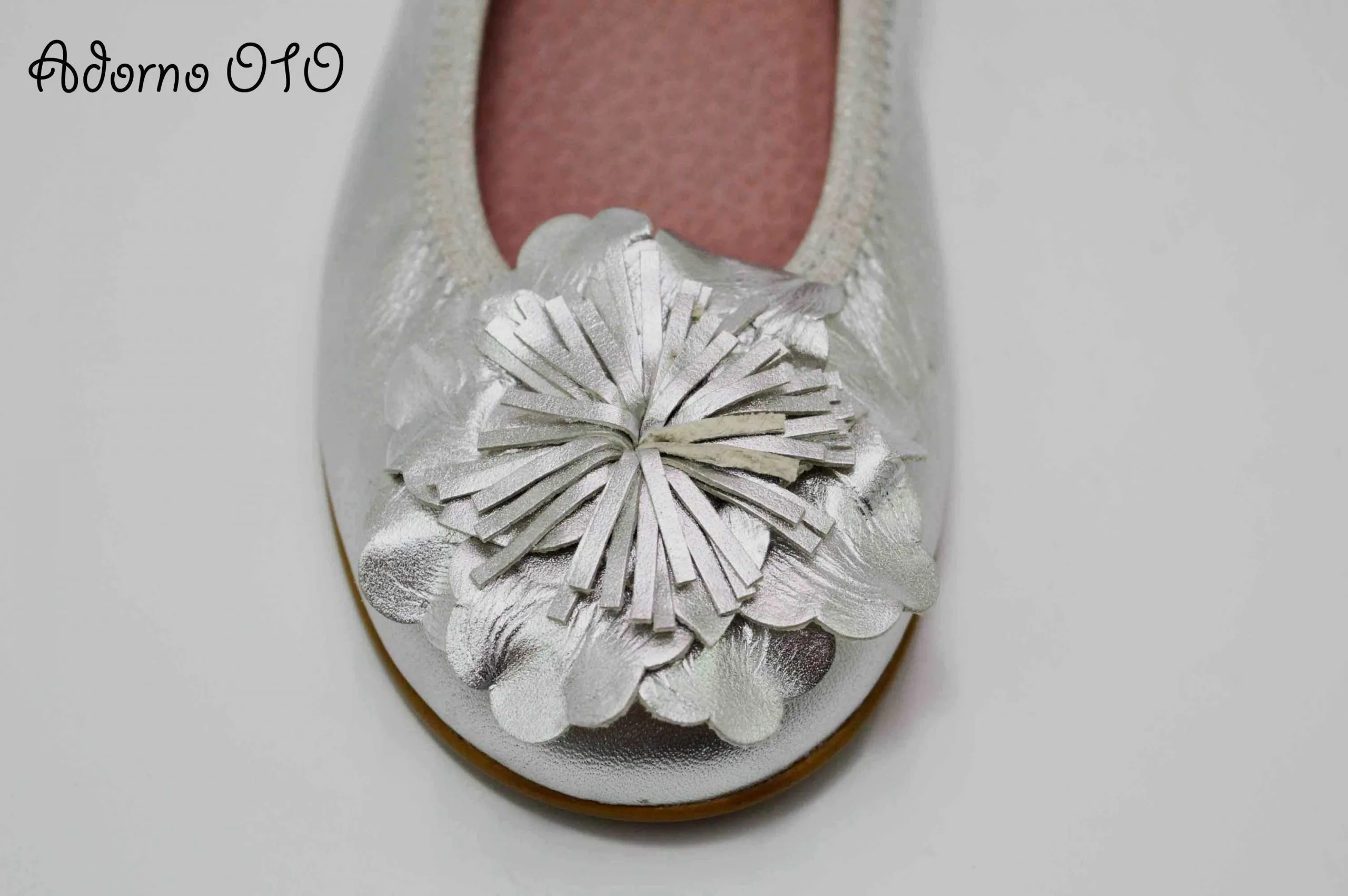 Adornos flor de piel en plata para zapatos
