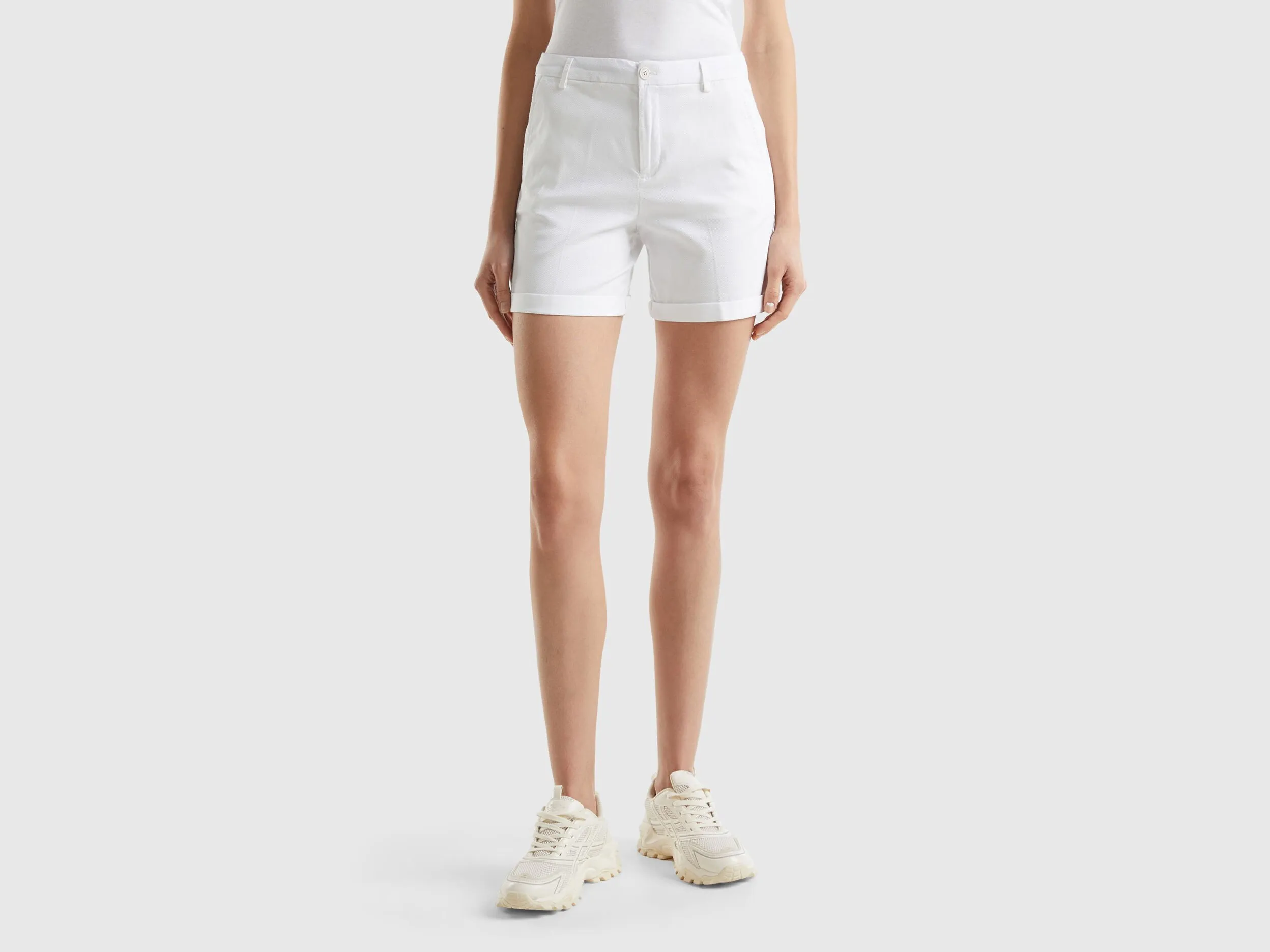 Bermudas de algodón elástico