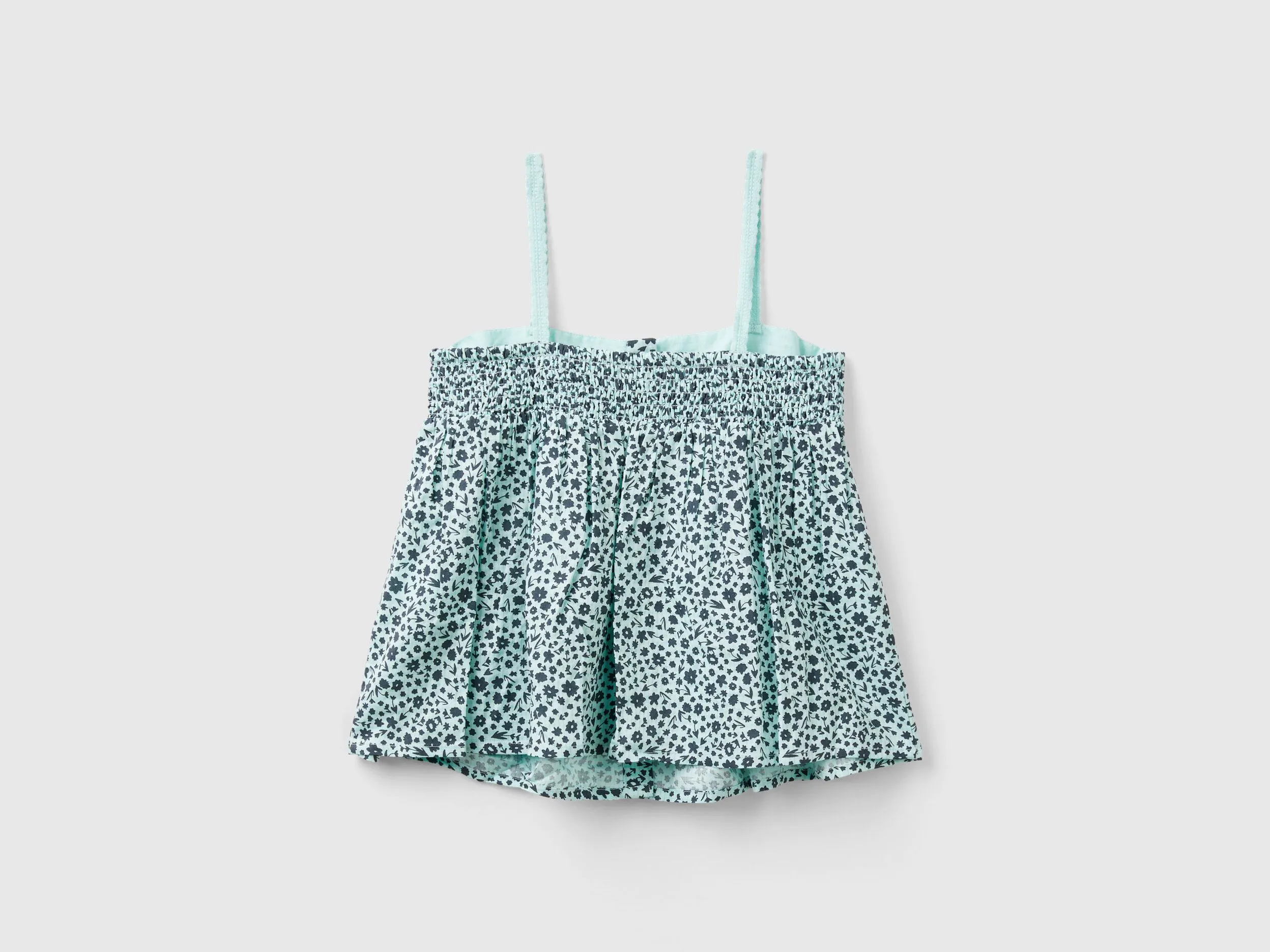 Blusa con estampado de flores