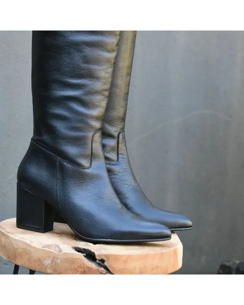 Bota de piel de caña alta  NEGRA CALMODA 7168