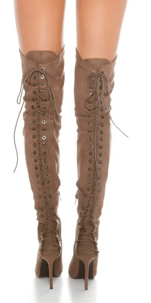 Botas de caña alta ante Marrón