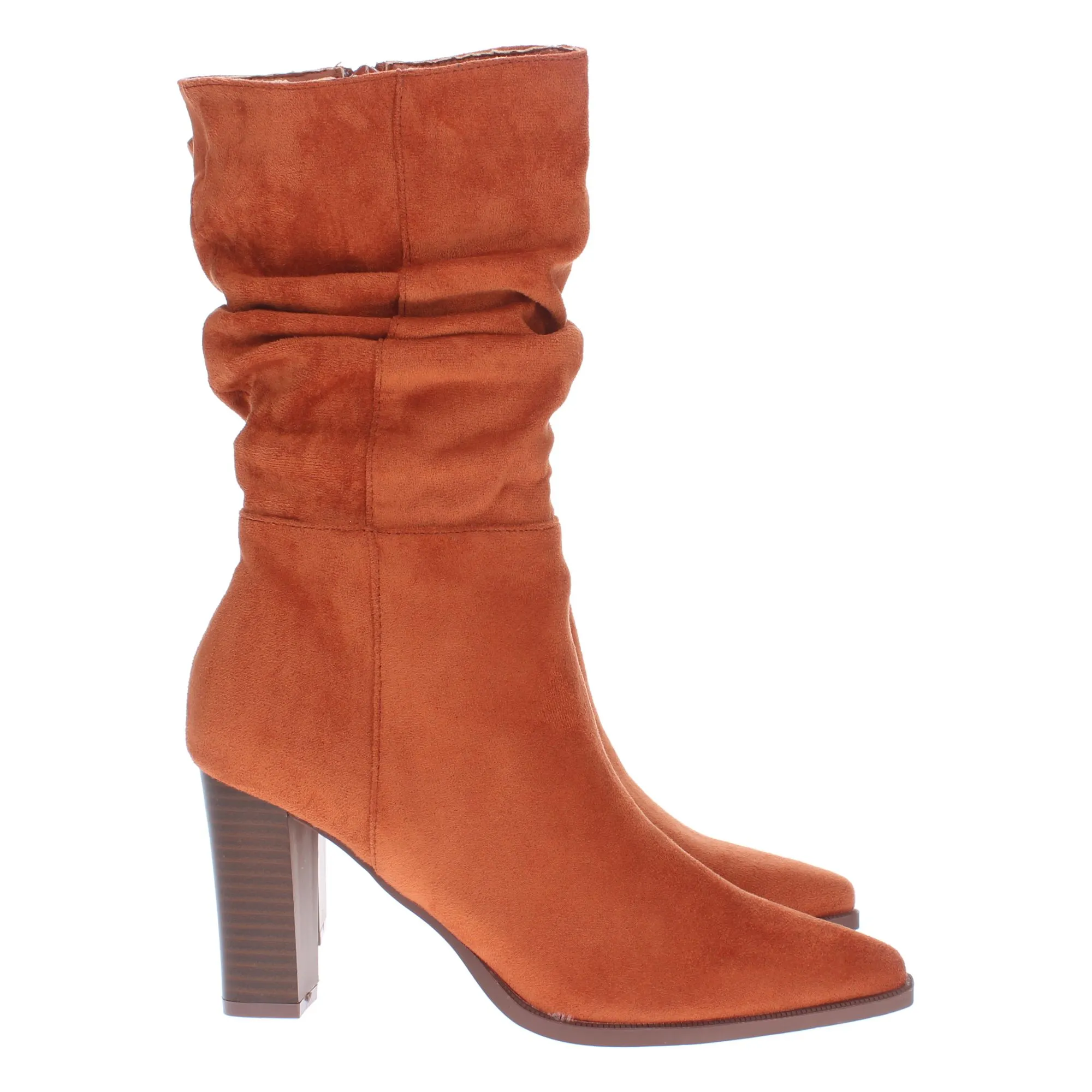 Botas de tacón cómodo de caña arrugada en color maranja mujer