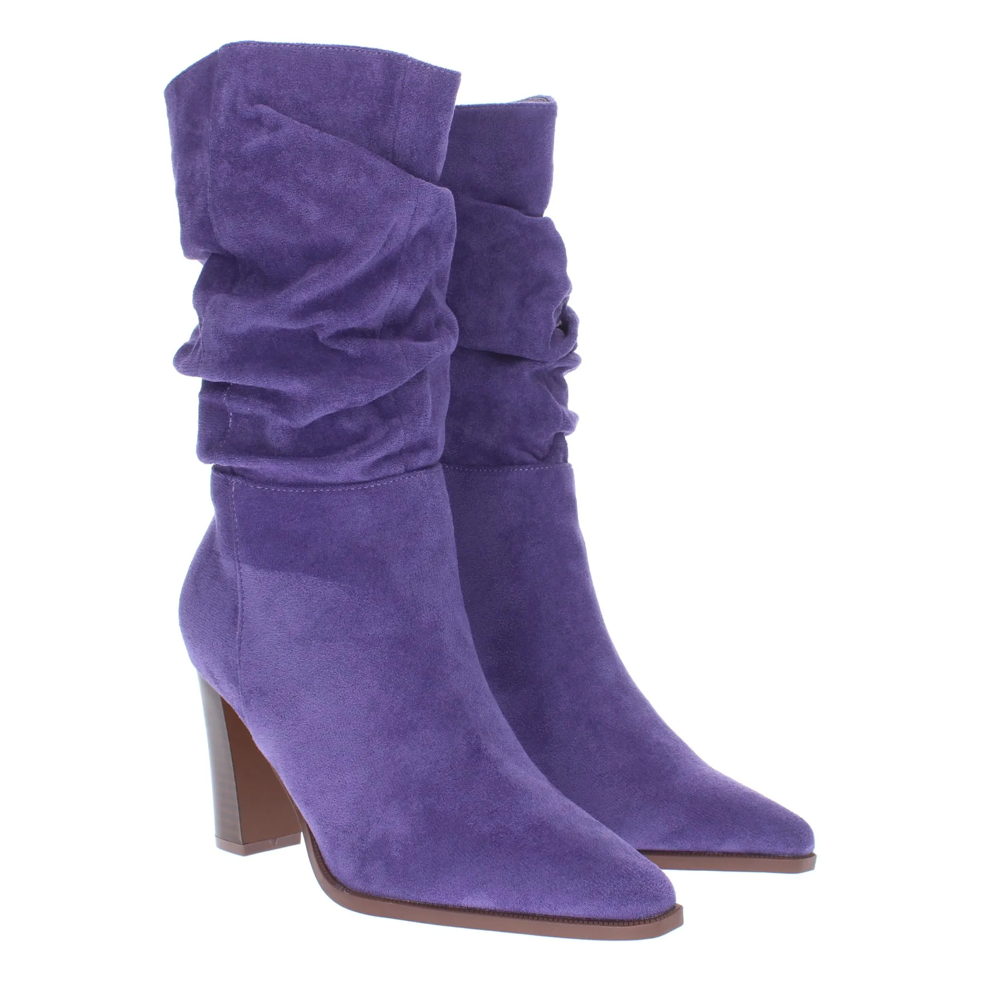 Botas de tacón cómodo de caña arrugada en color morado mujer