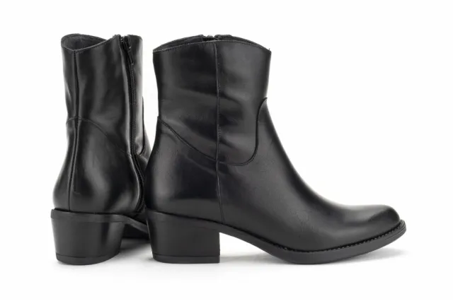 BOTIN COWBOY PIEL NEGRA PISO DAKOTA