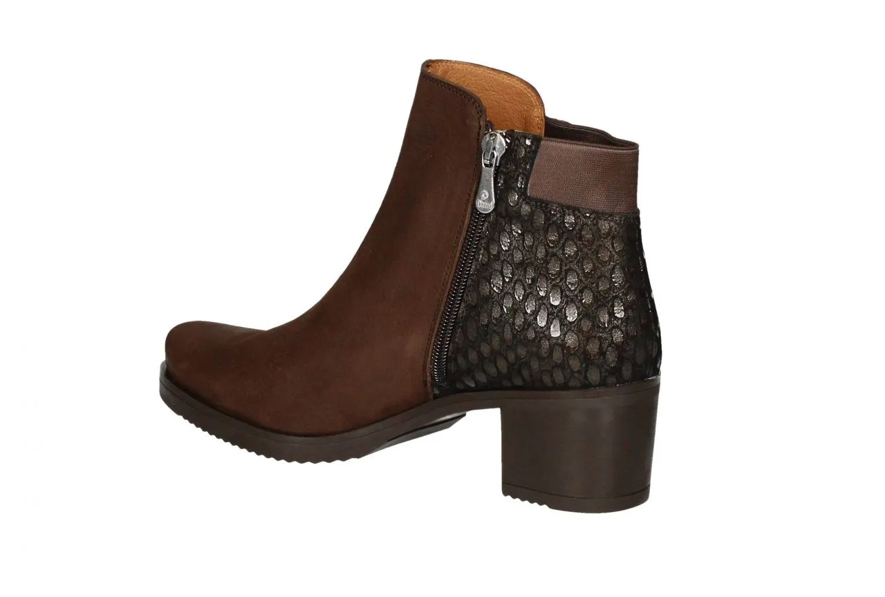 Botin Serraje Marron Trasera Grabado Avestruz