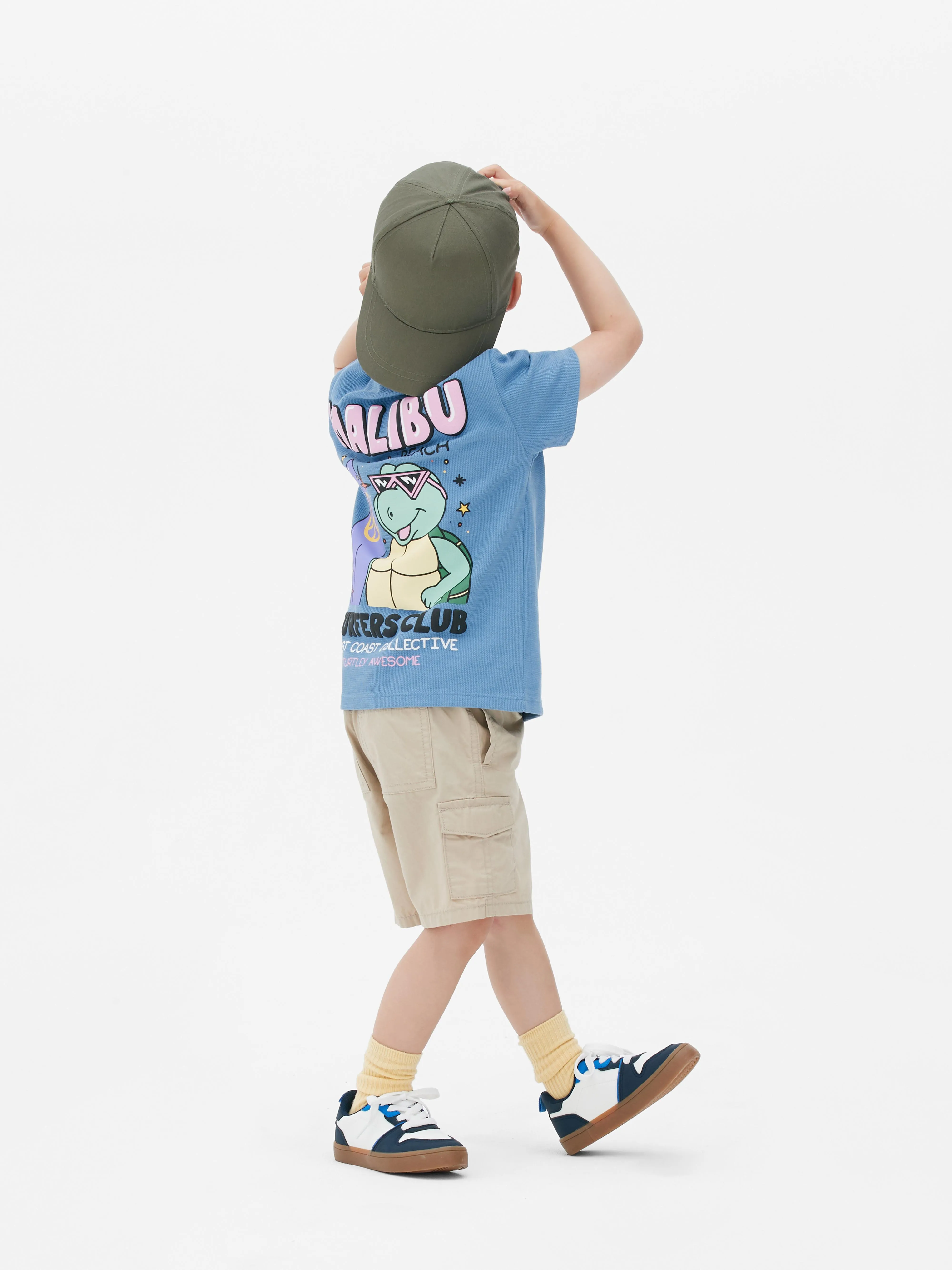 Camiseta estampado de tortuga surfera