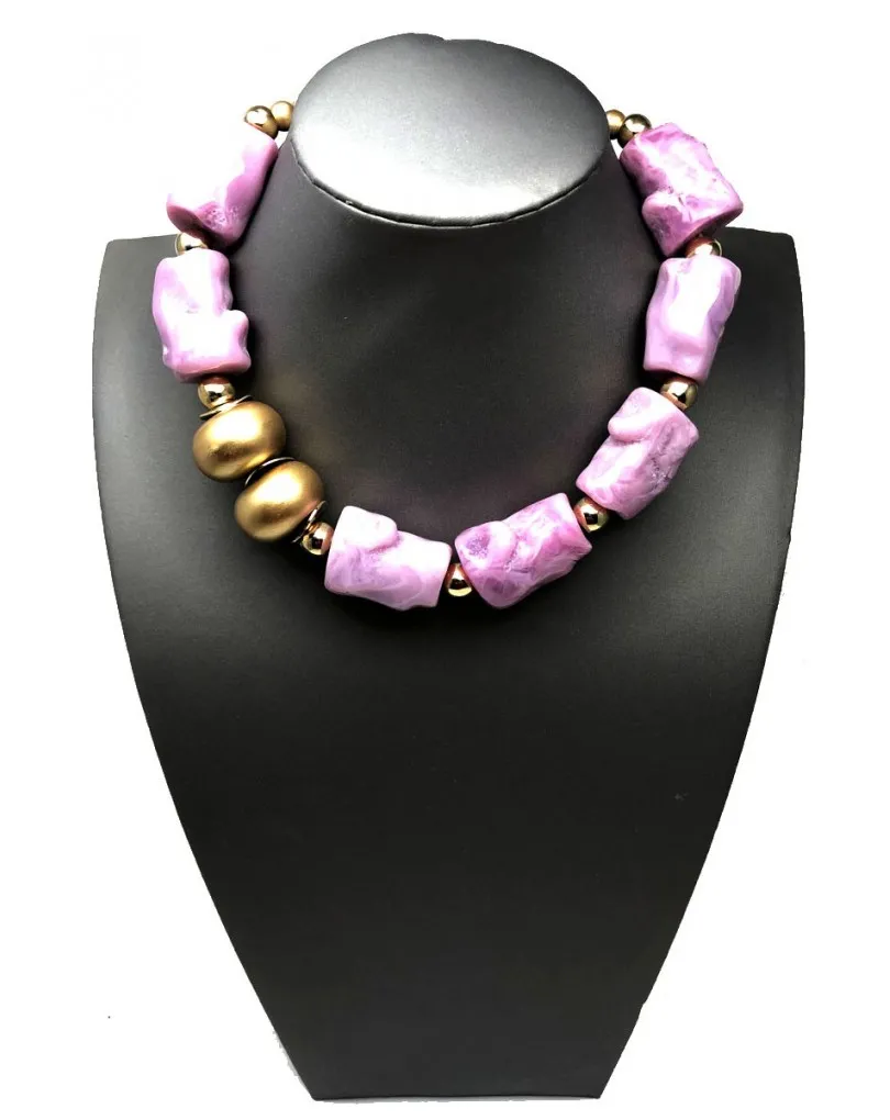 COLLARES CORTOS ROSAS IDEALES PARA EL VERANO