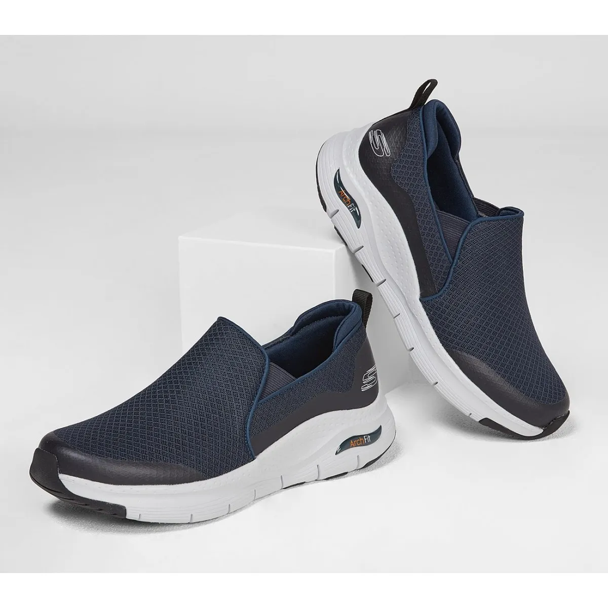 Deportivas Skechers sin cordón Hombre Arch Fit Banlin 232043