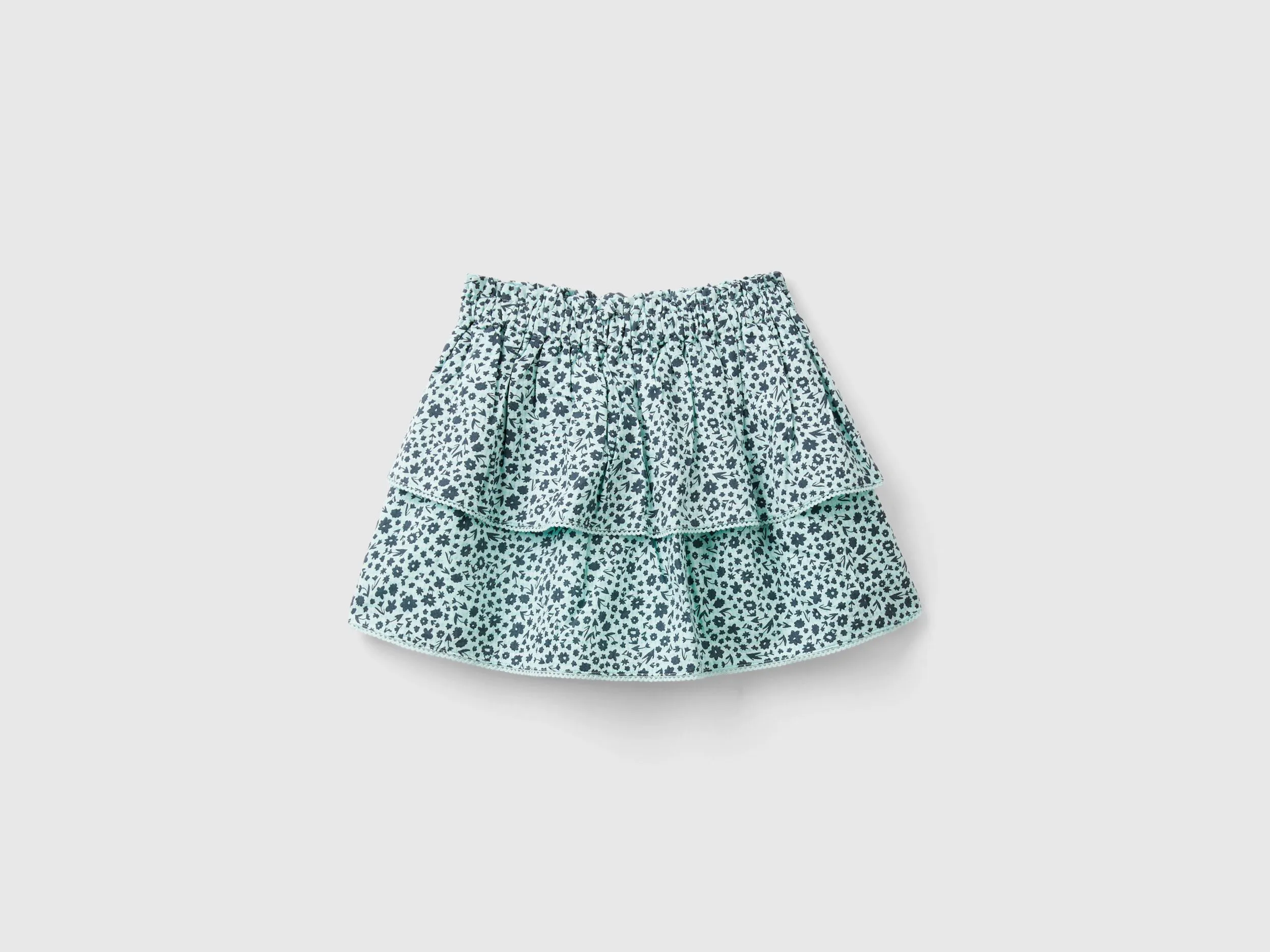 Falda de volantes con estampado de flores