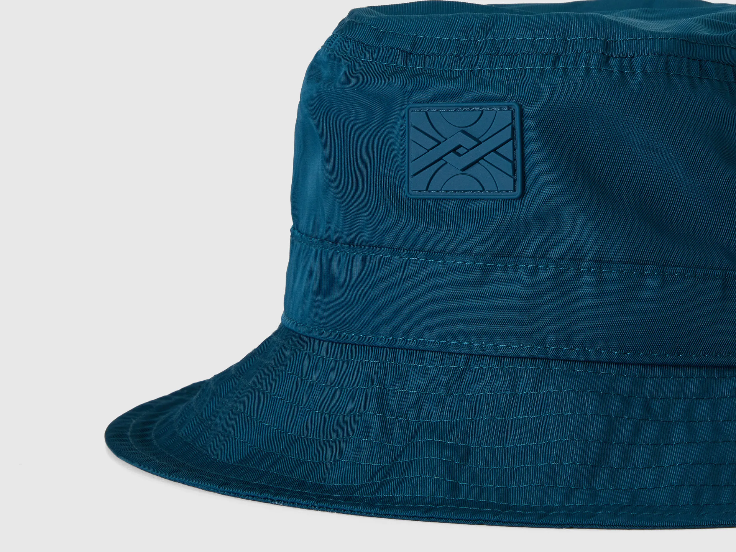 Gorro pescador con cordón
