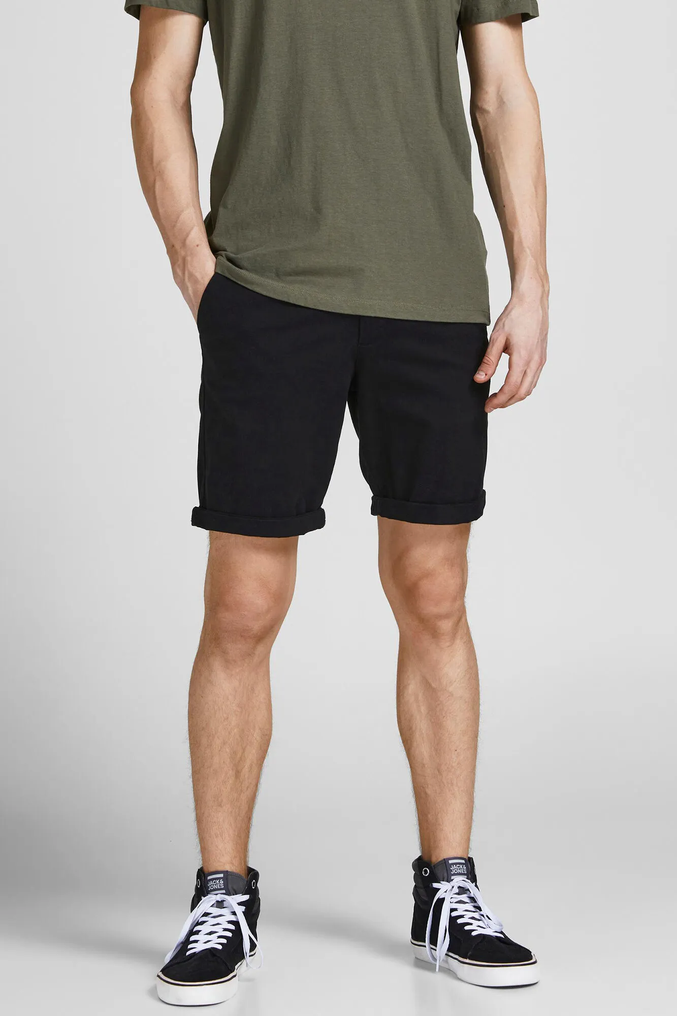 Jack & Jones Bermuda estilo chino, con 4 bolsillos.