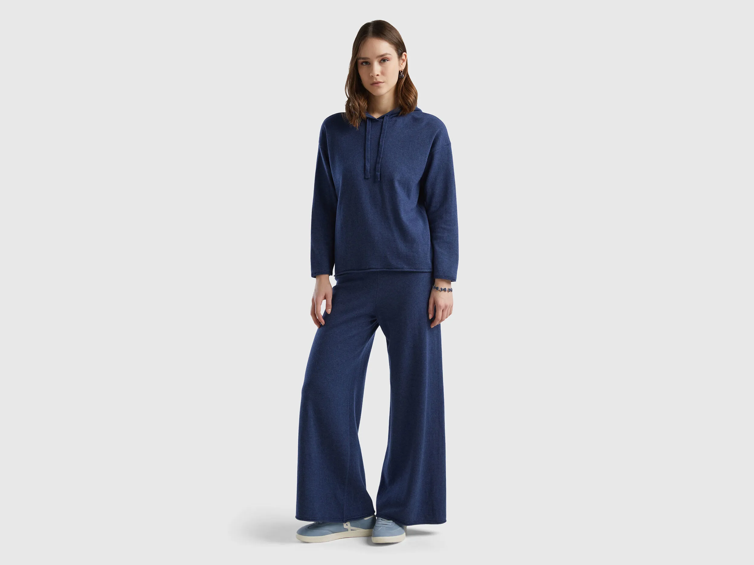 Jersey azul de cachemir mixto con capucha