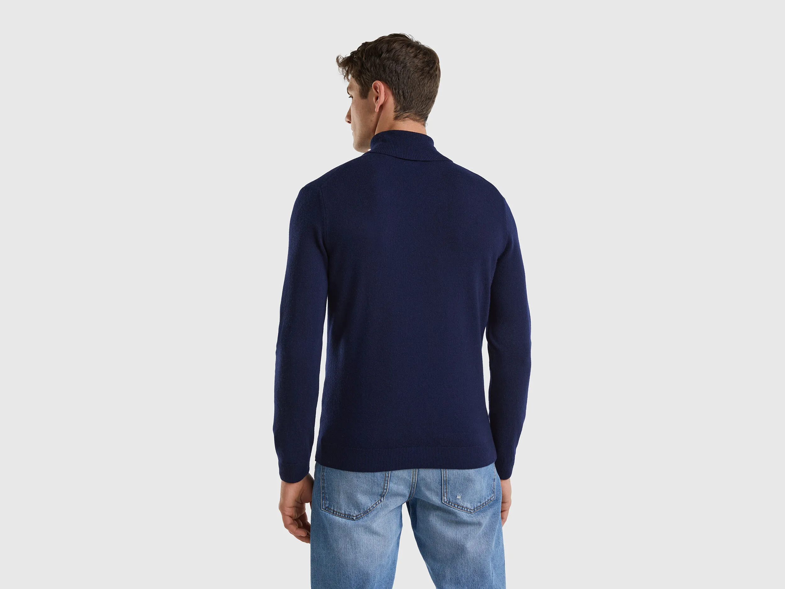 Jersey de cuello cisne azul oscuro de pura lana Merina