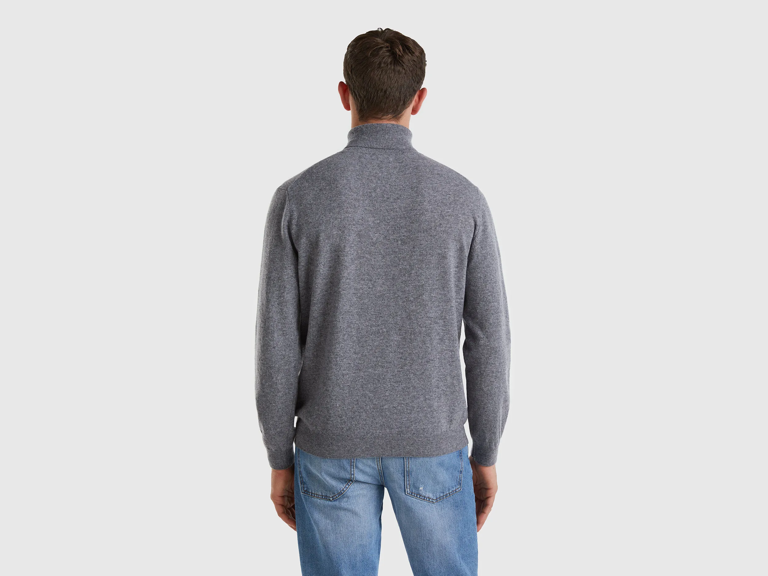 Jersey de cuello cisne gris oscuro de pura lana Merina