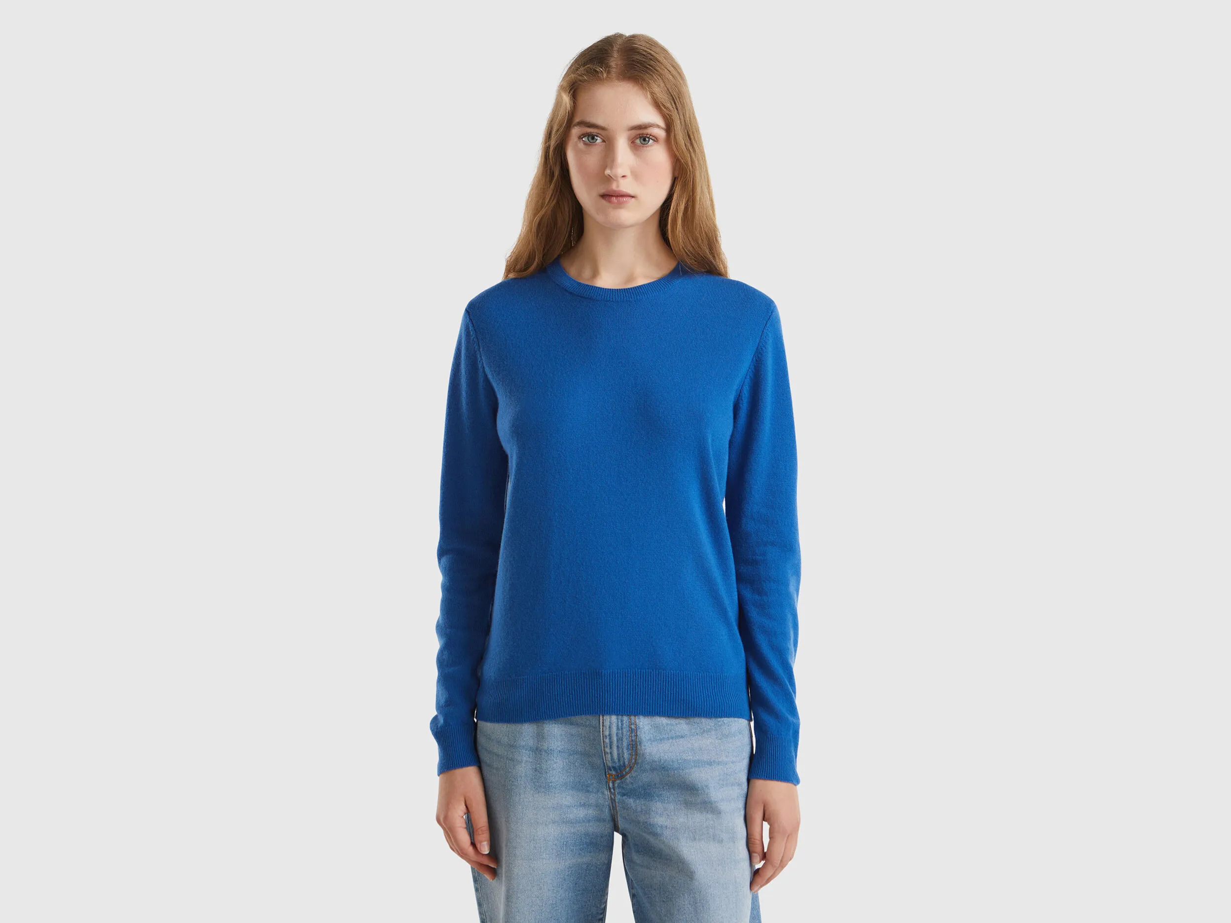 Jersey de cuello redondo en azul avio en pura lana merina