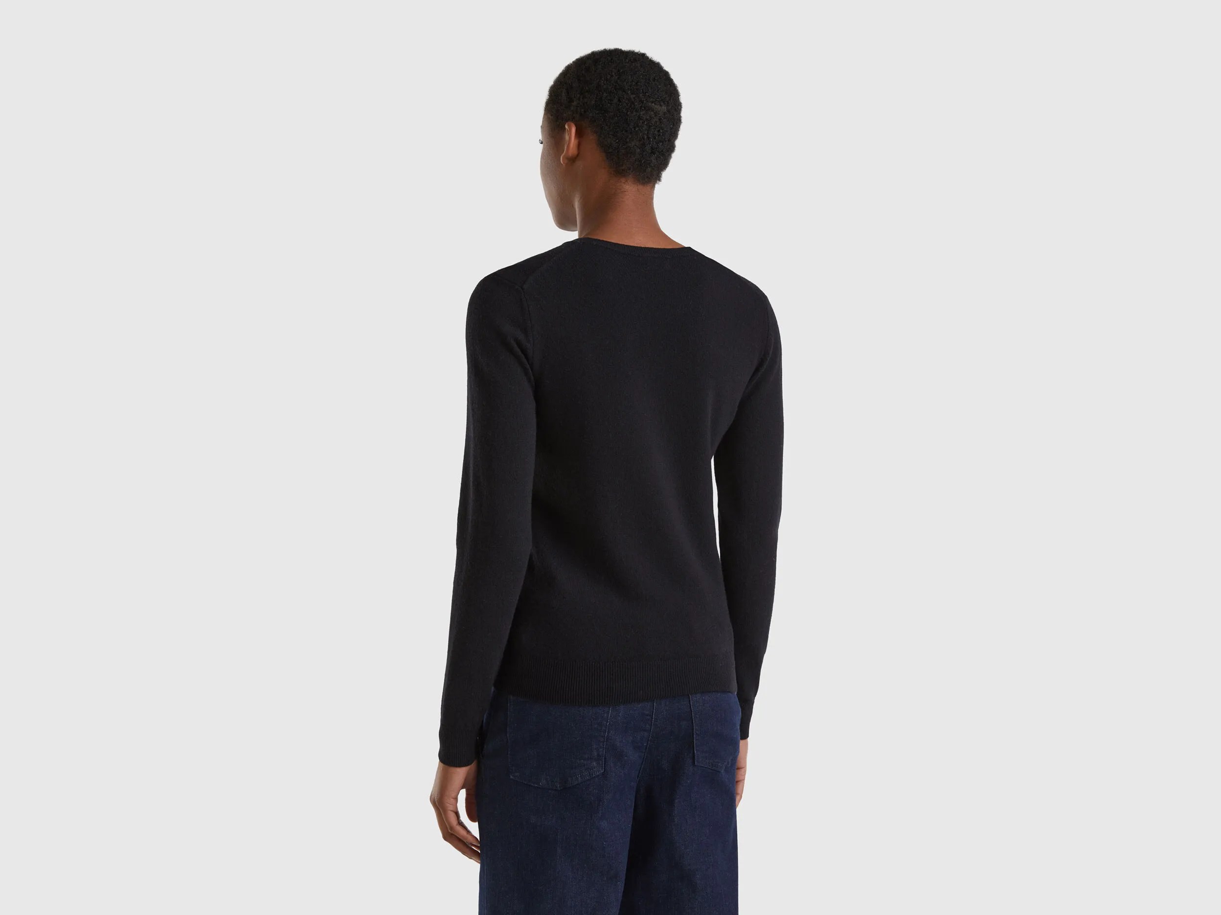 Jersey de cuello redondo negro de lana Merina