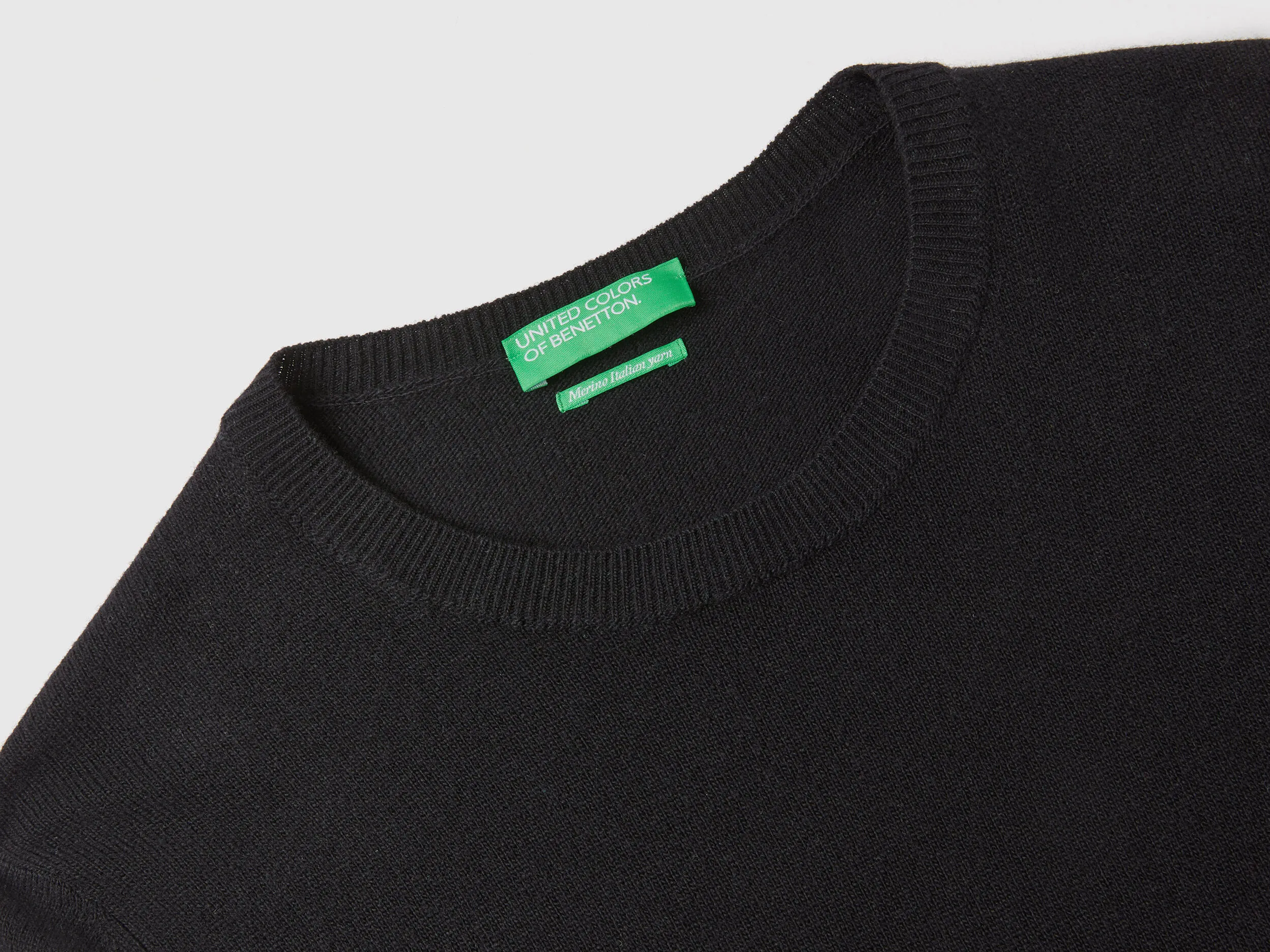 Jersey de cuello redondo negro de lana Merina