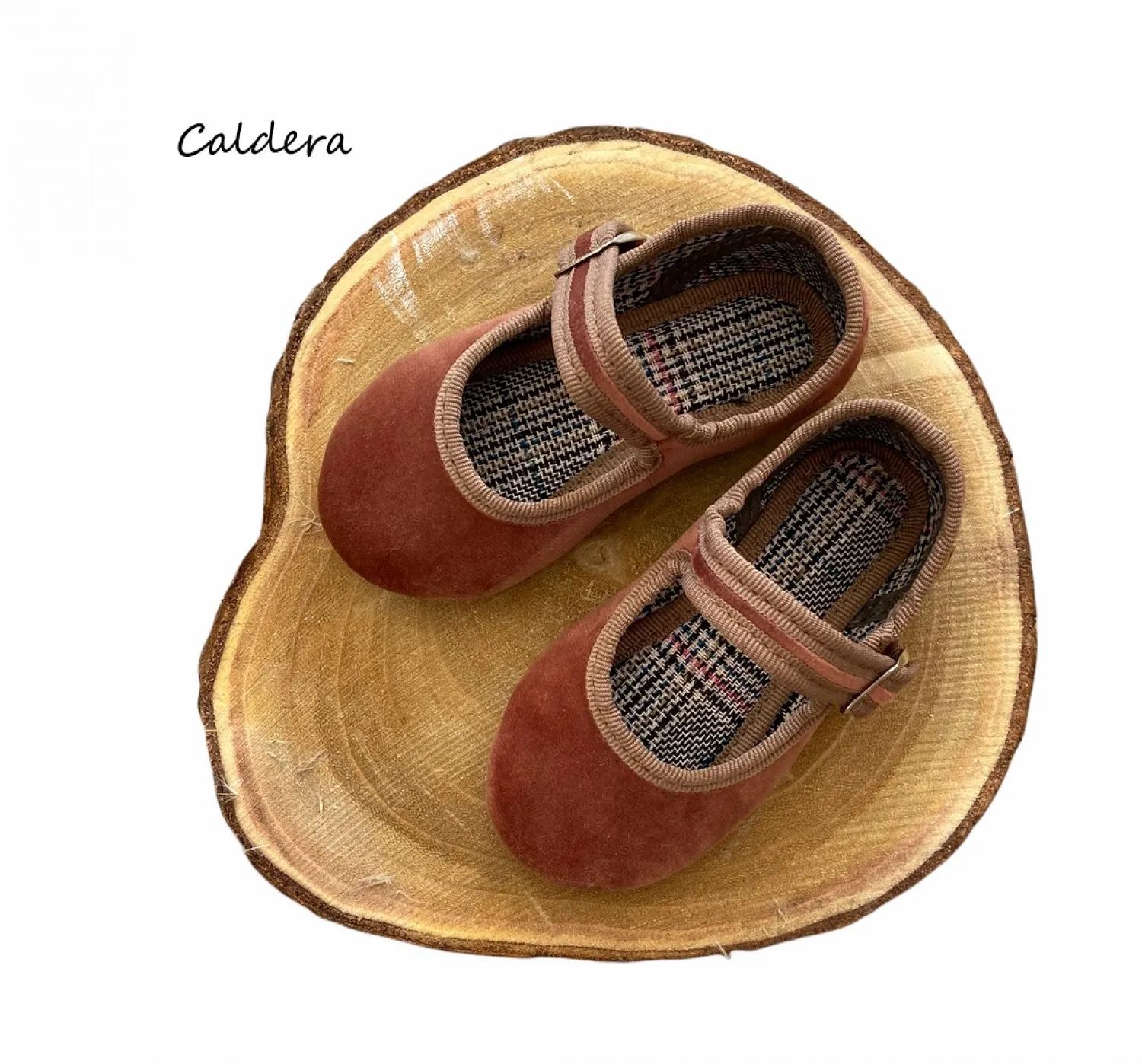 Mercedita de terciopelo con suela de goma. Dos colores