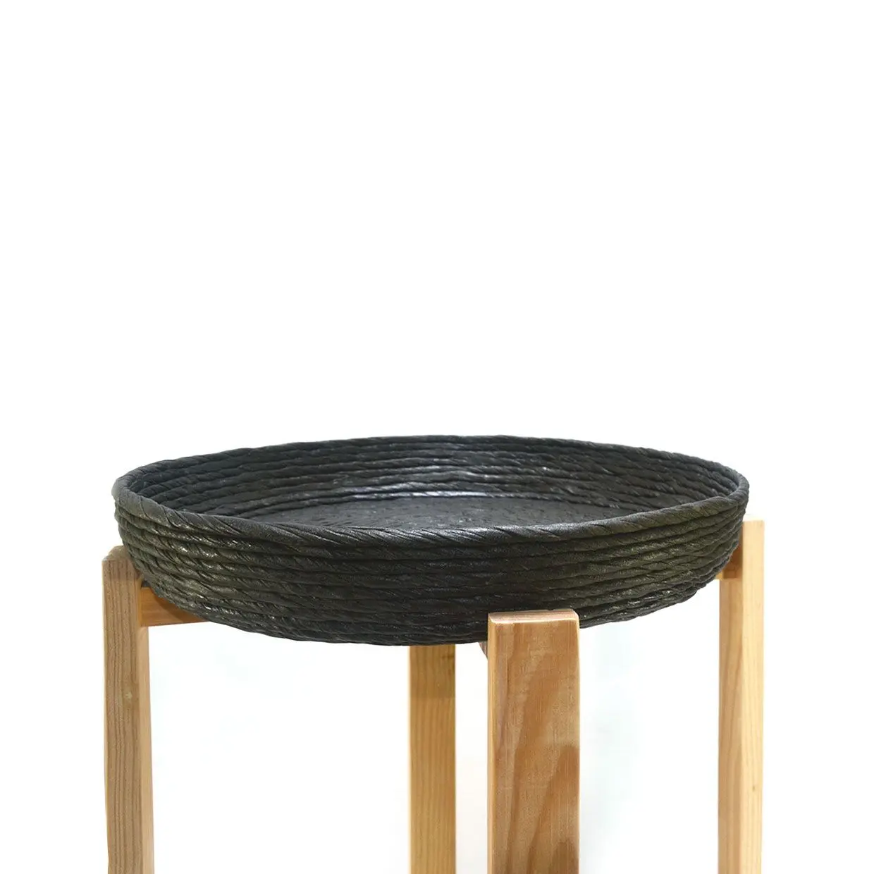 Mesa auxiliar redonda de diseño sostenible