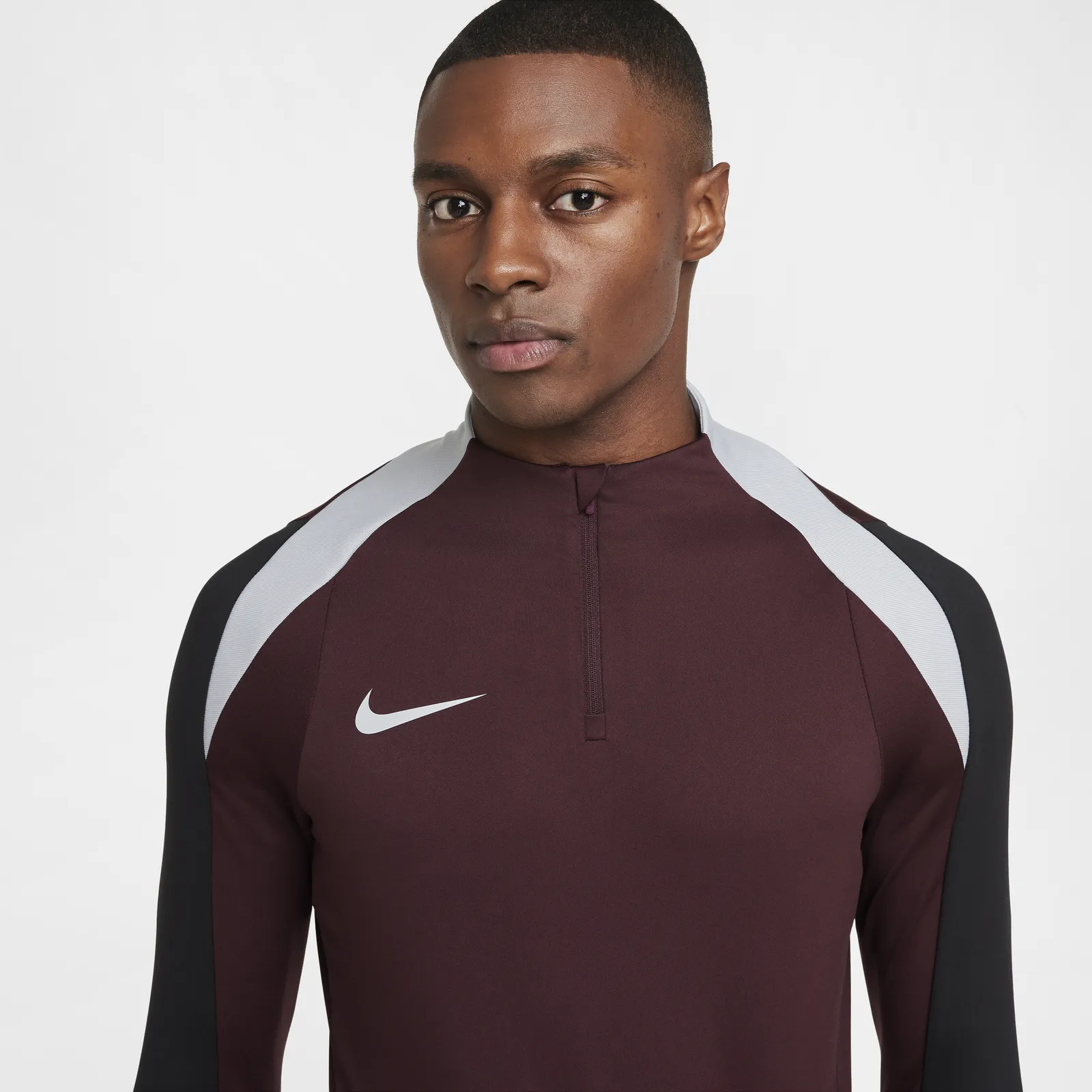 NIKE DRIFIT STRIKE TRAINING 1/2 ZIP