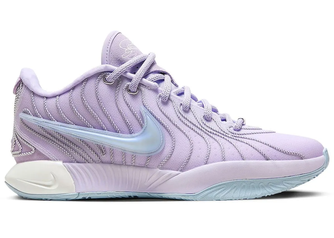 Nike LeBron 21 Easter