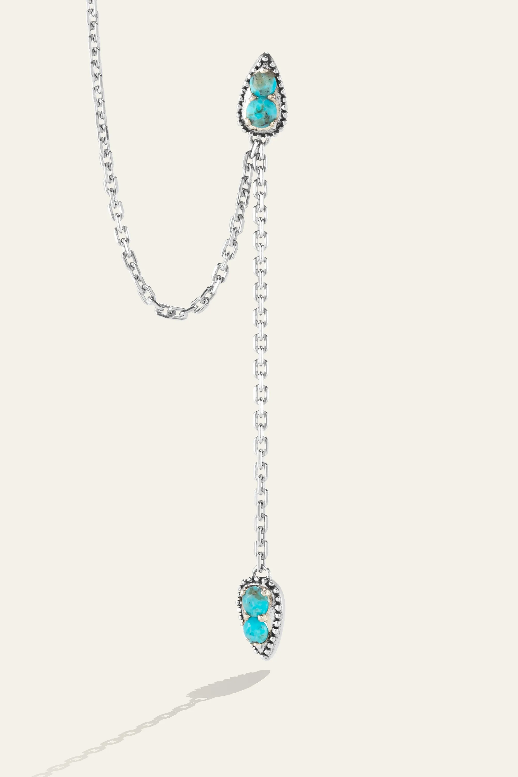 OKAMI arete de plata