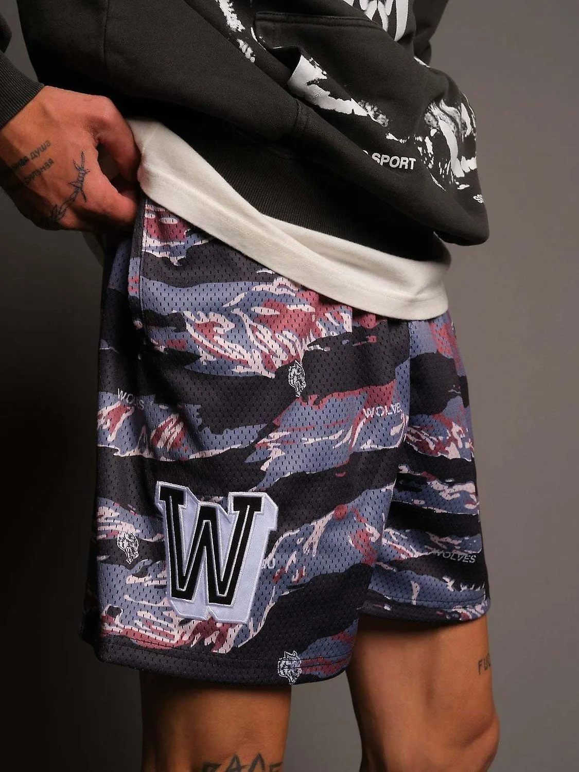 Pantalones cortos deportivos de moda para hombre Verano NUEVO Malla Transpirable Alta Calidad Pantalones Cortos Casuales Sueltos