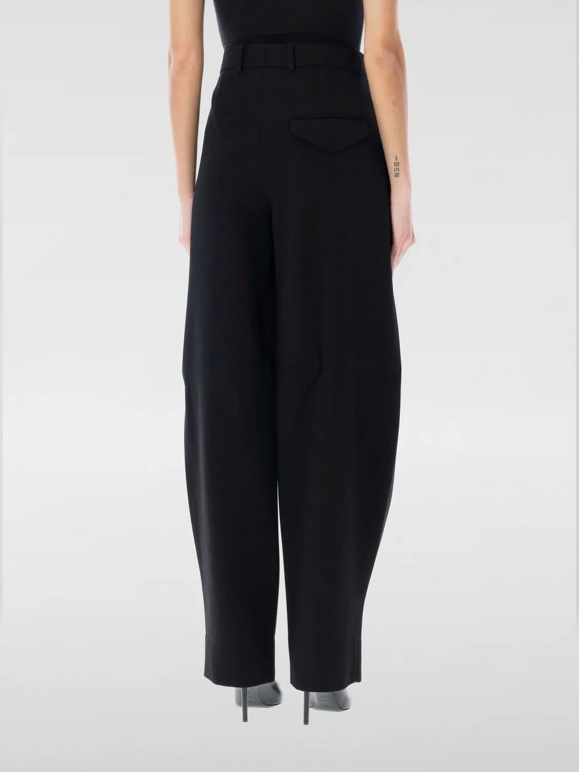Pantalón mujer Wardrobe.nyc