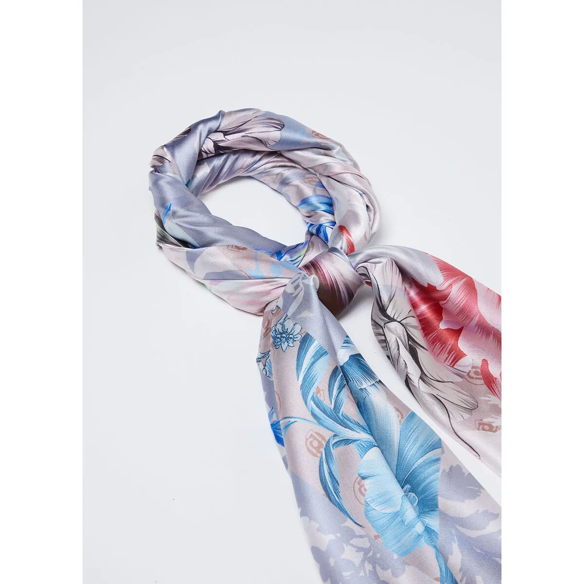 Pañuelo con estampado floral