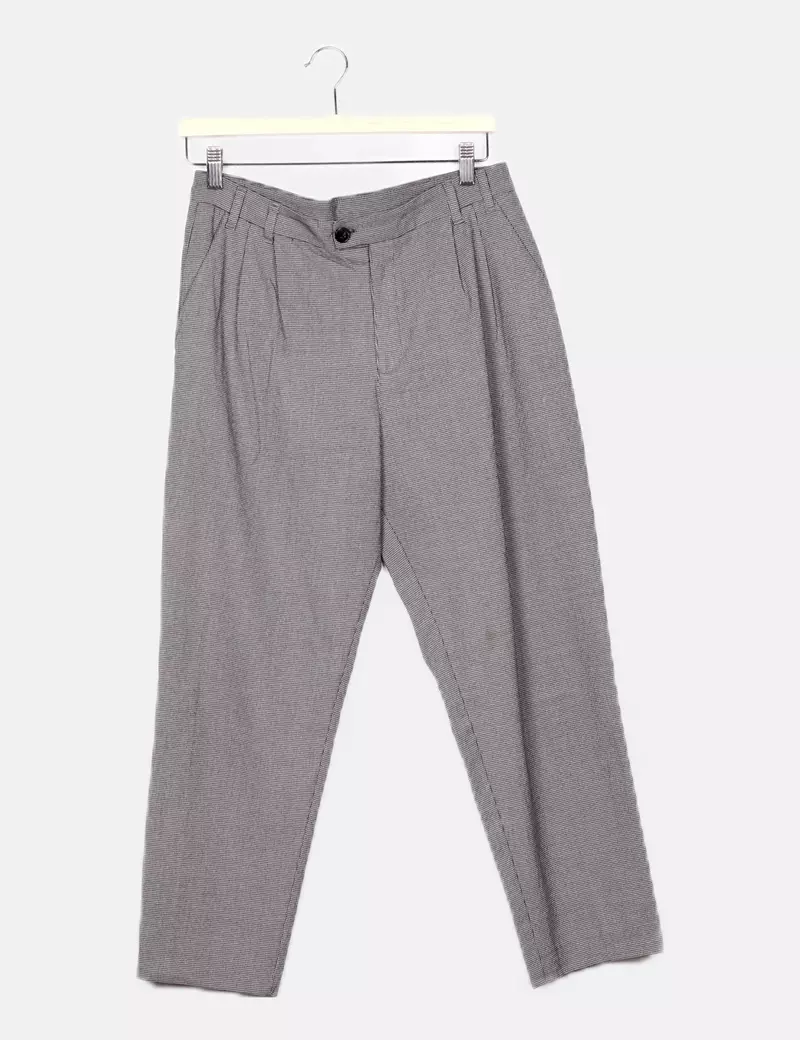 Pull&Bear Pantalón negro estampado