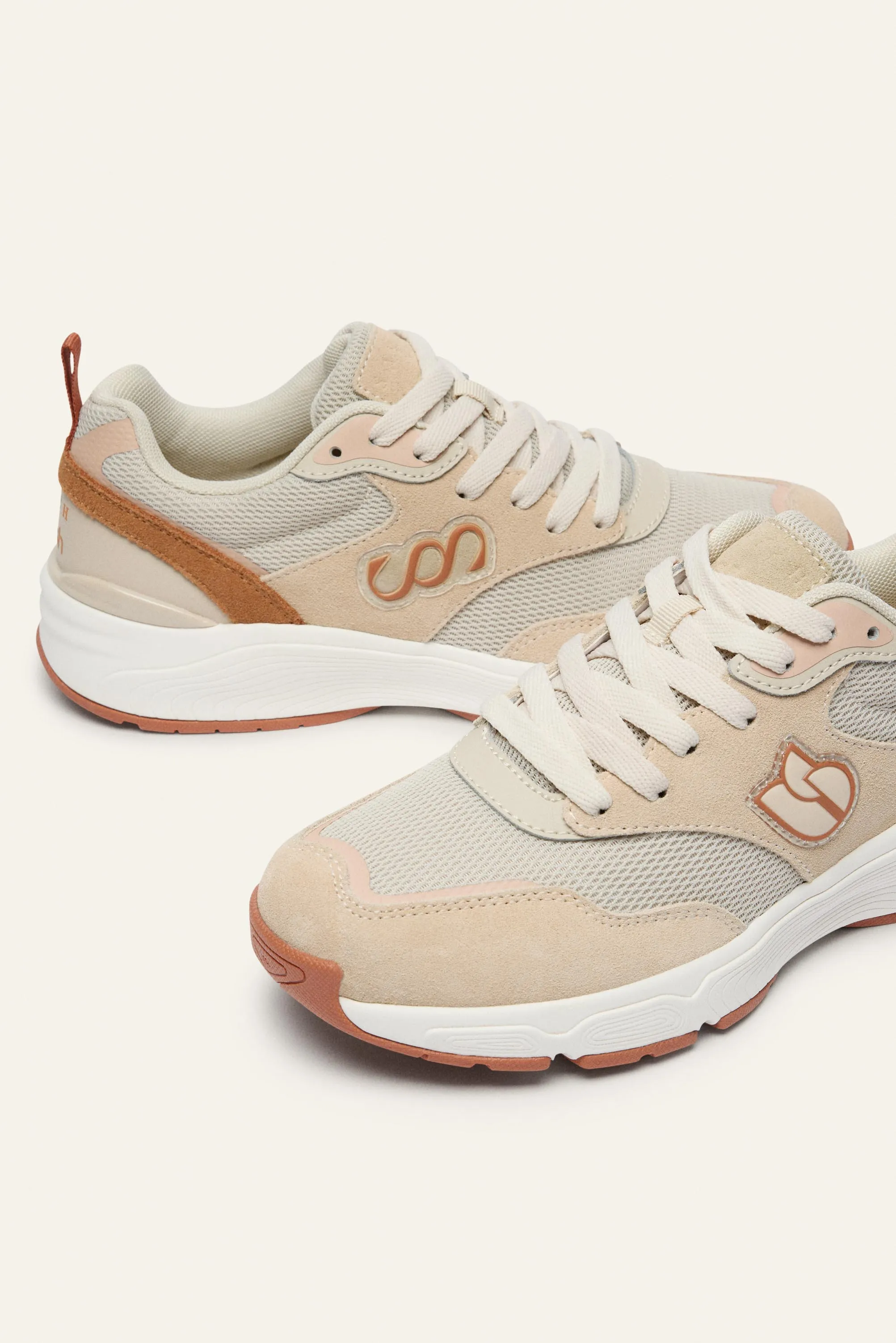 SABA zapatillas con cordones