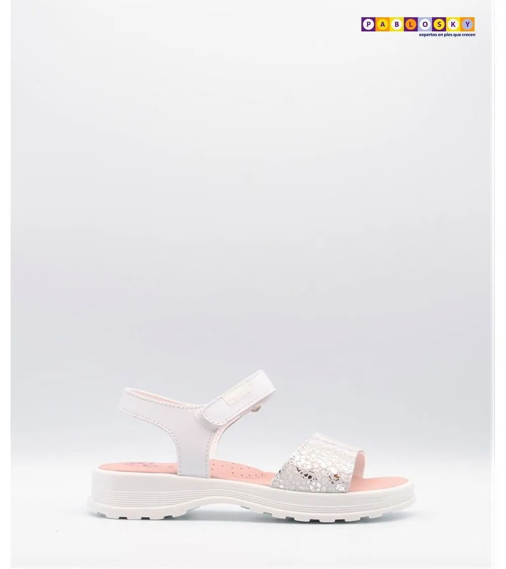 SANDALIA NIÑA PABLOSKY BLANCA FLOR METAL PLATA