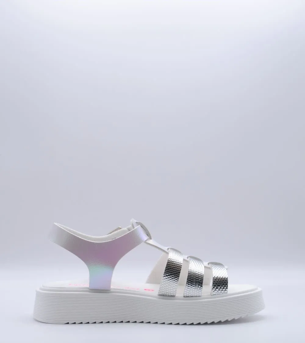 SANDALIA PLATAFORMA PABLOSKY HEBILLA TIRAS BLANCA Y PLATA