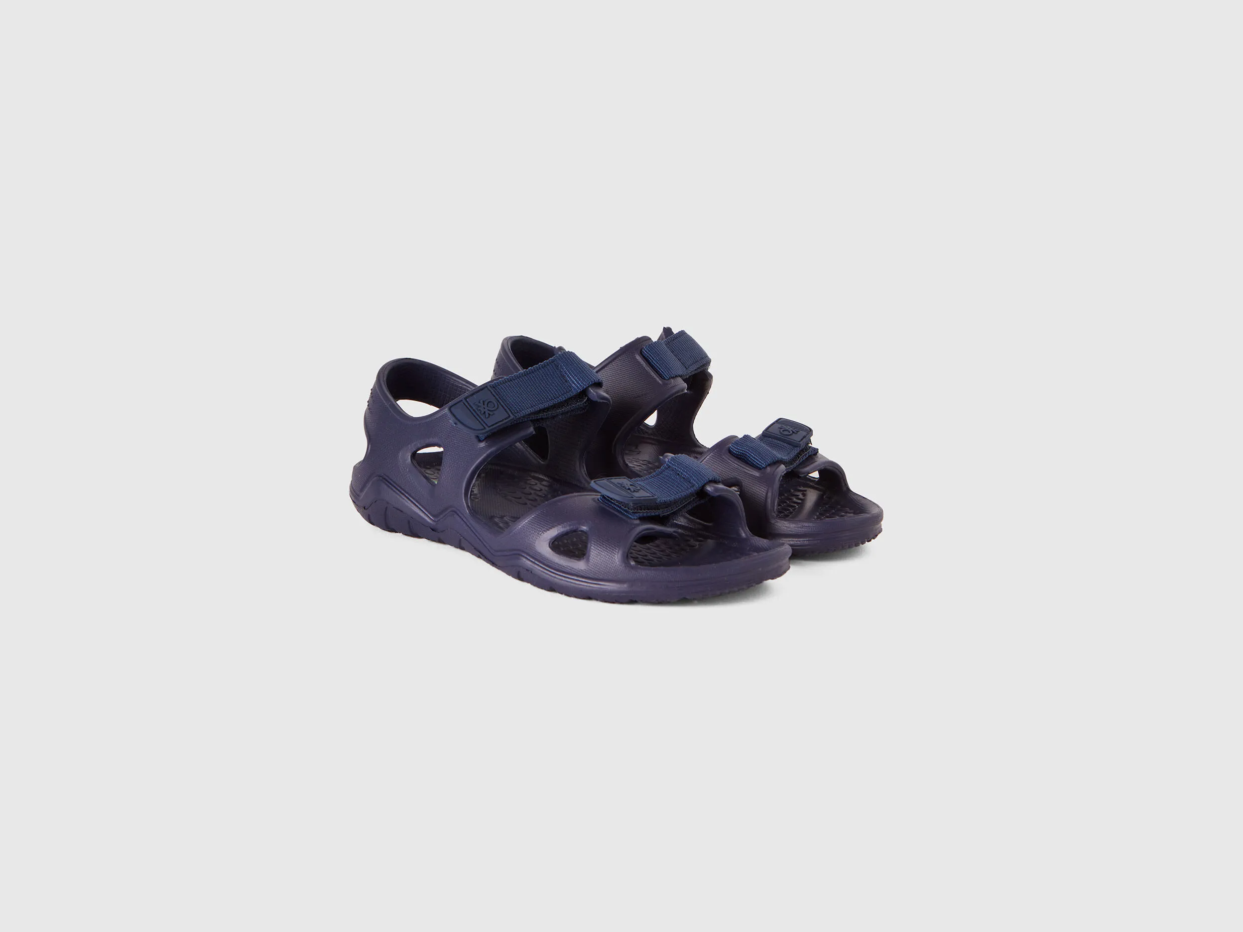 Sandalias de goma ligera