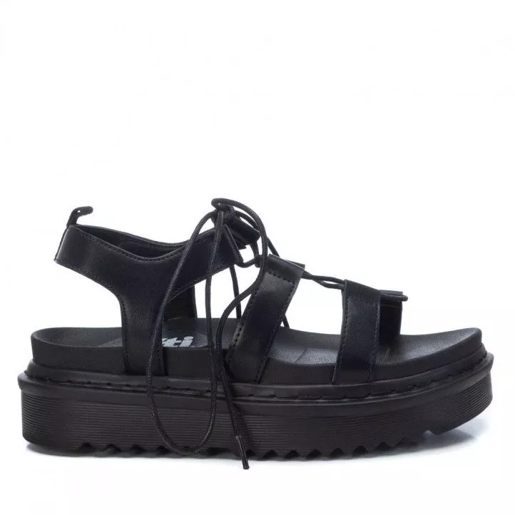 Sandalias plataformas Xti con diseño romano