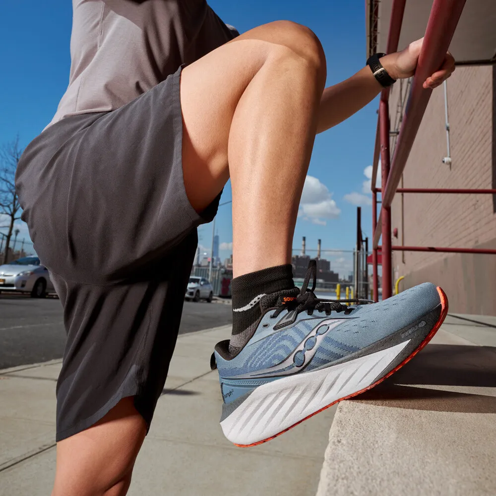 SAUCONY TRIUMPH 22 ZAPATILLAS RUNNING   SS25