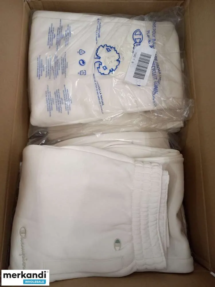 Stock de ropa de la marca Champion