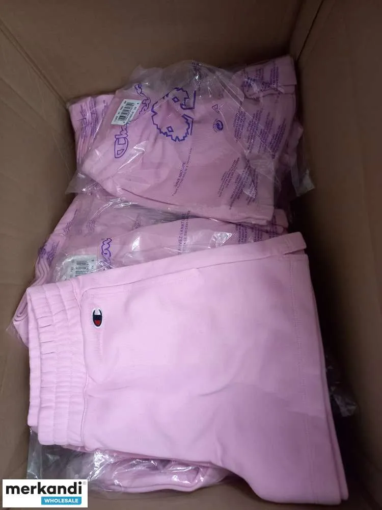 Stock de ropa de la marca Champion
