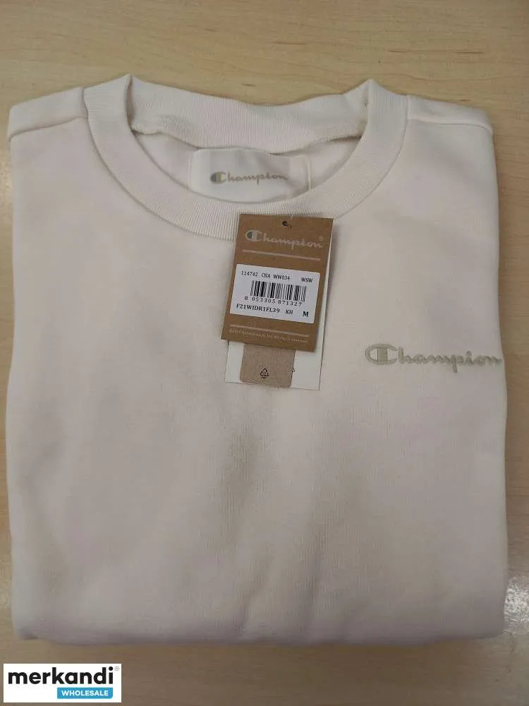 Stock de ropa de la marca Champion
