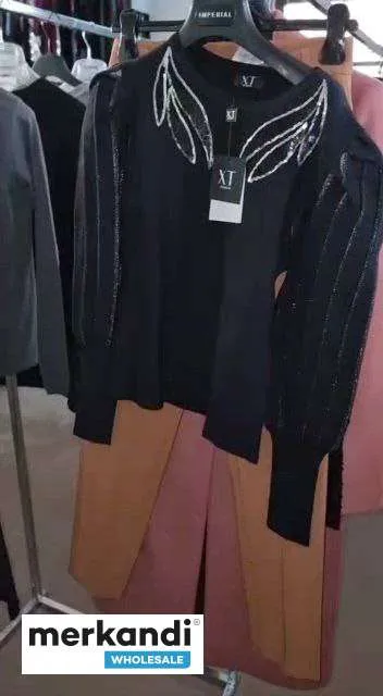 Stock de ropa de Xt Studio