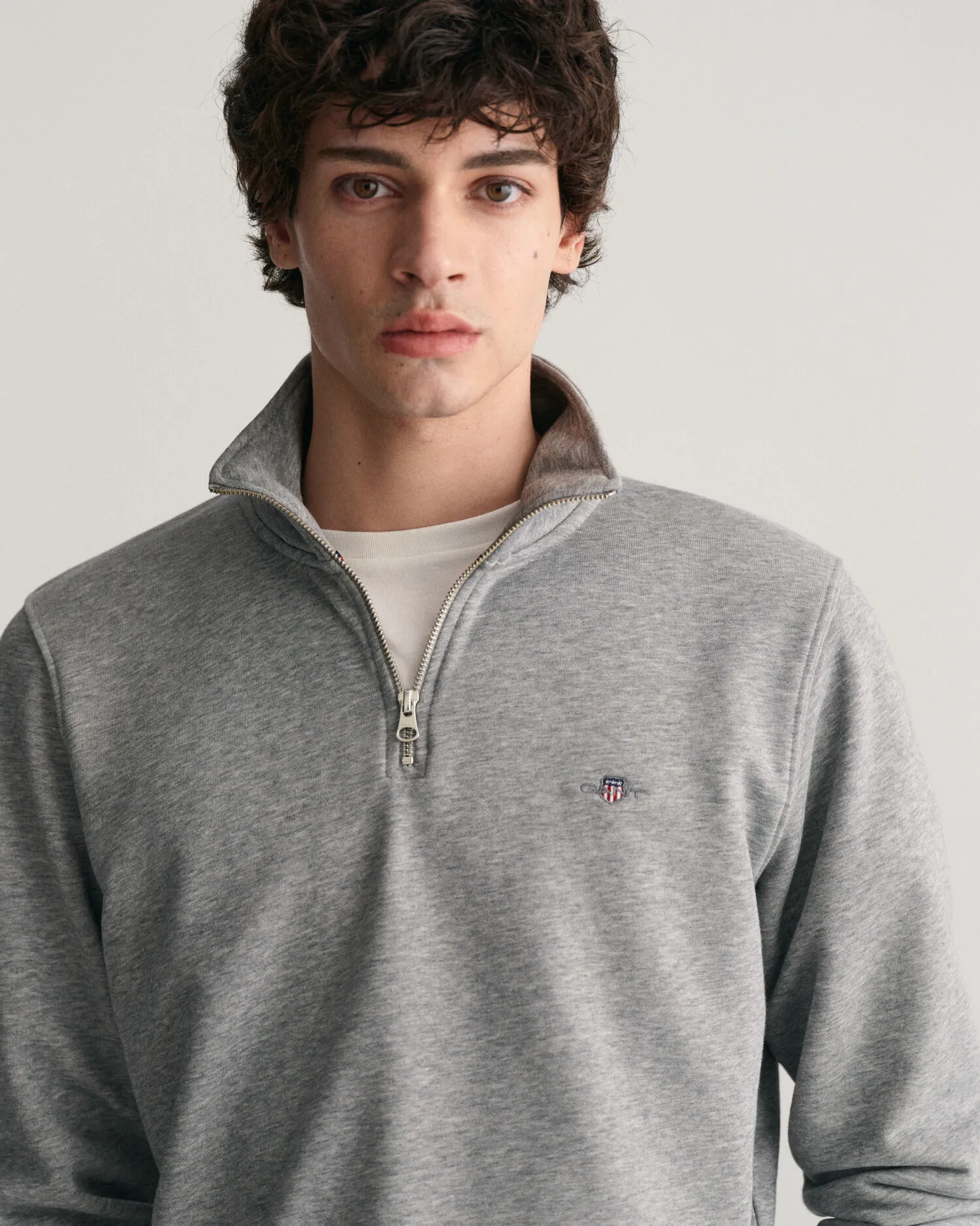 Sudadera Shield con media cremallera