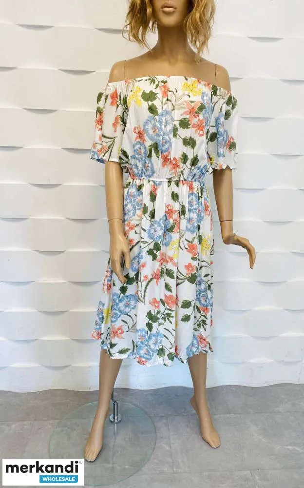 Verano, vestidos cortos con flores. Mezcla de modelos. Categoría A