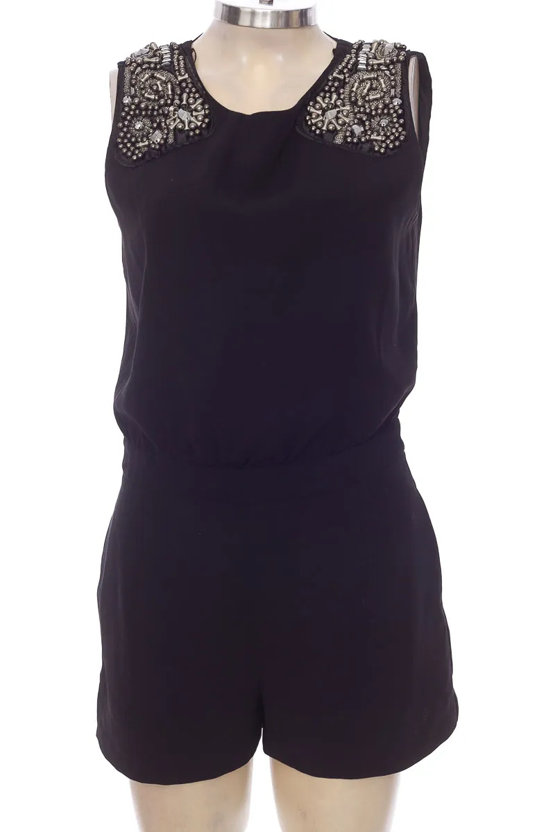 VESTIDO / ENTERIZO COLOR NEGRO  ZARA
