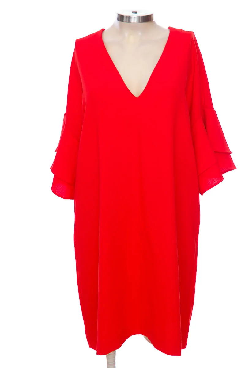 VESTIDO / ENTERIZO COLOR ROJO  ZARA